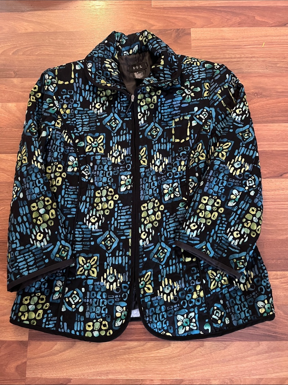 Women’s Printed Zip-Front Jacket in Black with Blue & Green Floral Geo Pattern